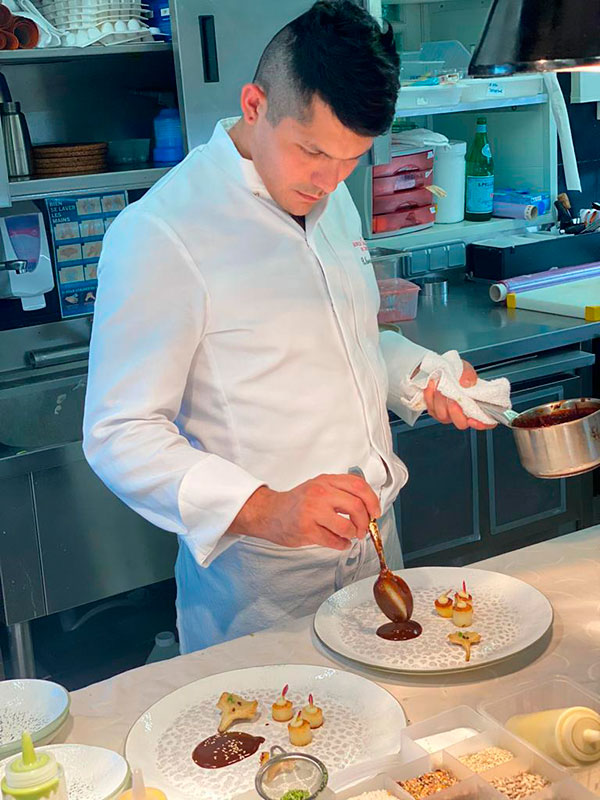 Chef Ramsess Prepara solomillo de res con mermelada: Un plato de estrella Michelin